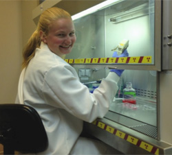 Leanne Nieforth '16 conducting research in NC State's Laboratory of Developmental Nutrition